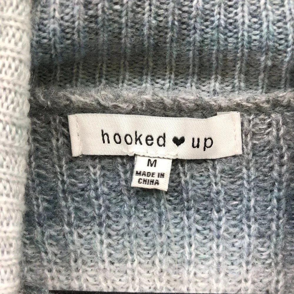 NWOT Hooked Up By IOT Turtleneck Sweater Womens M Gray Striped Ombre‎ Relaxed